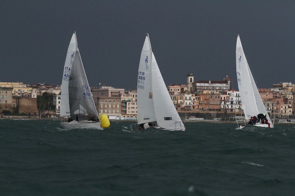 20211114 J24 Bolina 2