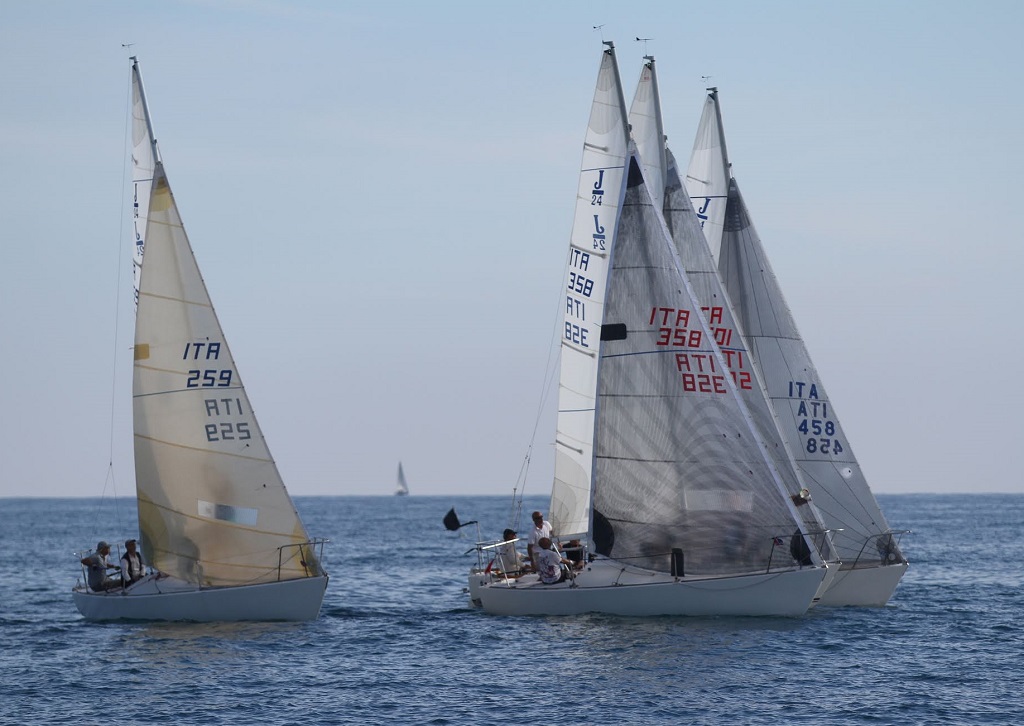 20221016 invernale J24 bolina 2