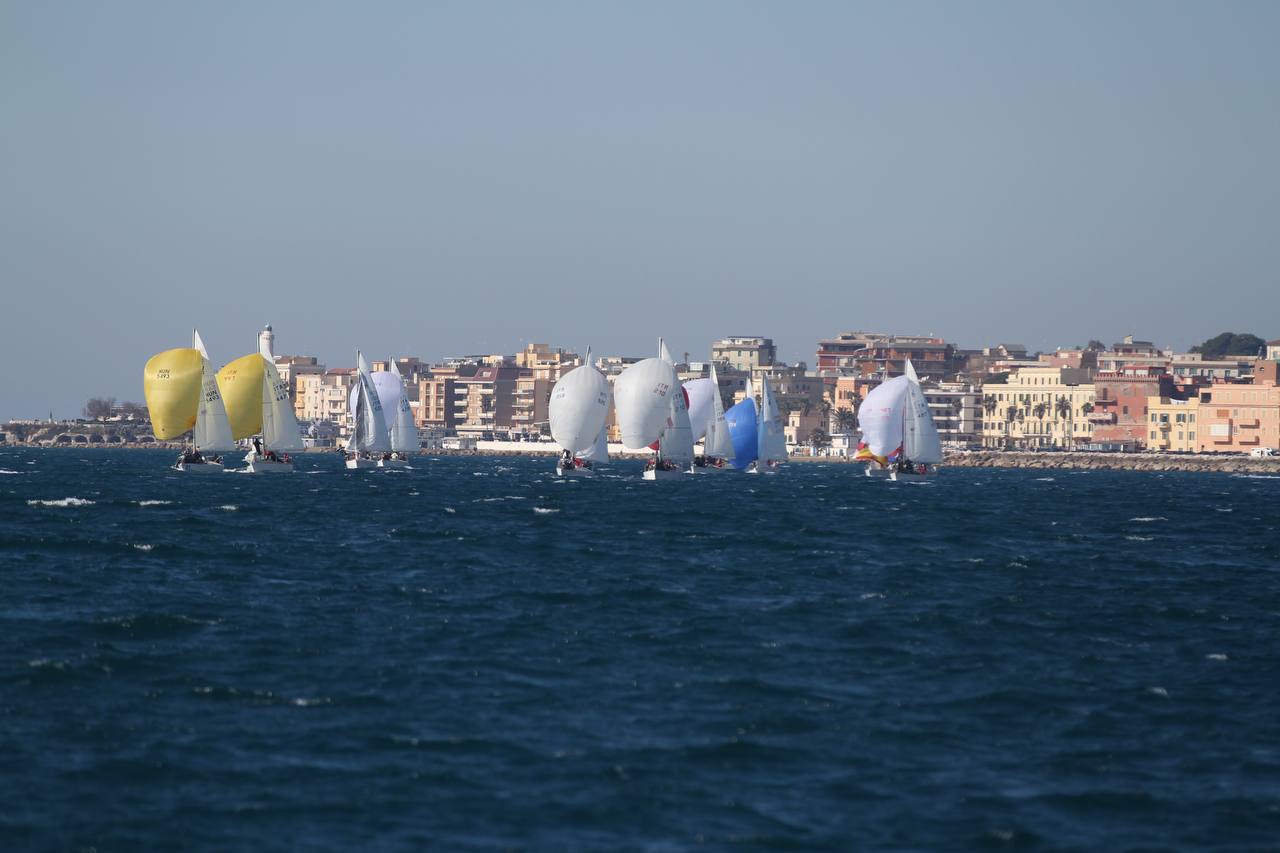 20230212 Invernale Anzio J24 poppa 1