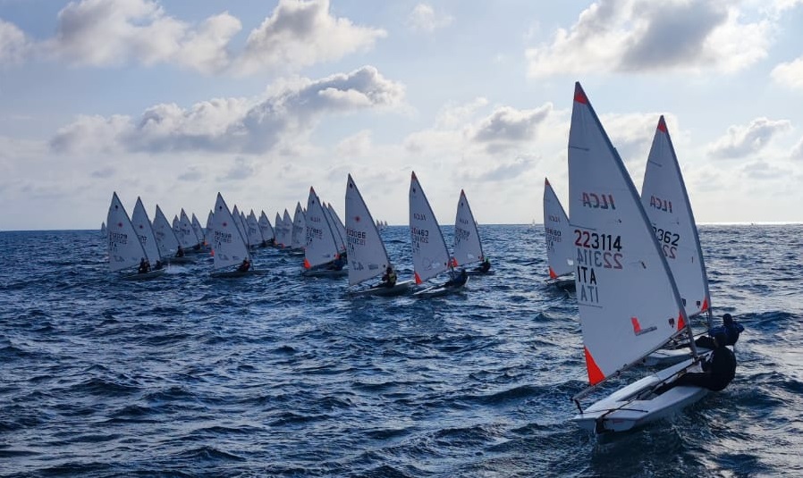 20230218 ILCA4 partenza 3