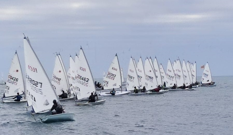 20230218 ILCA6 partenza