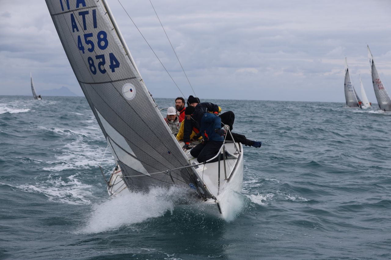 20240114 Invernale J24 Enjoy s