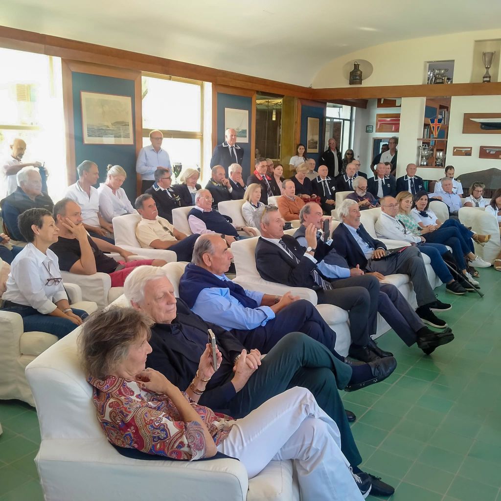 20241012 Columbus Day sala 1s