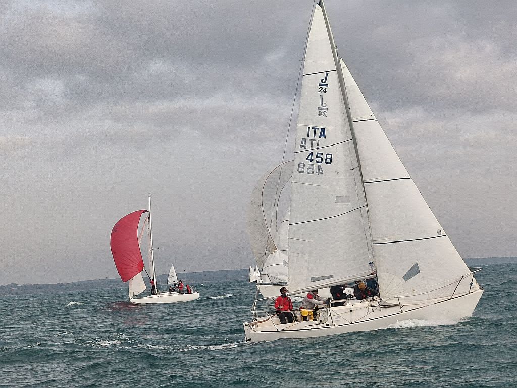 20251115 invernale J24 2s